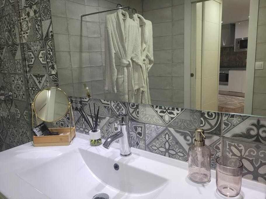 Apartamento Lirio De Agua Granada Centro Apartment Exterior foto